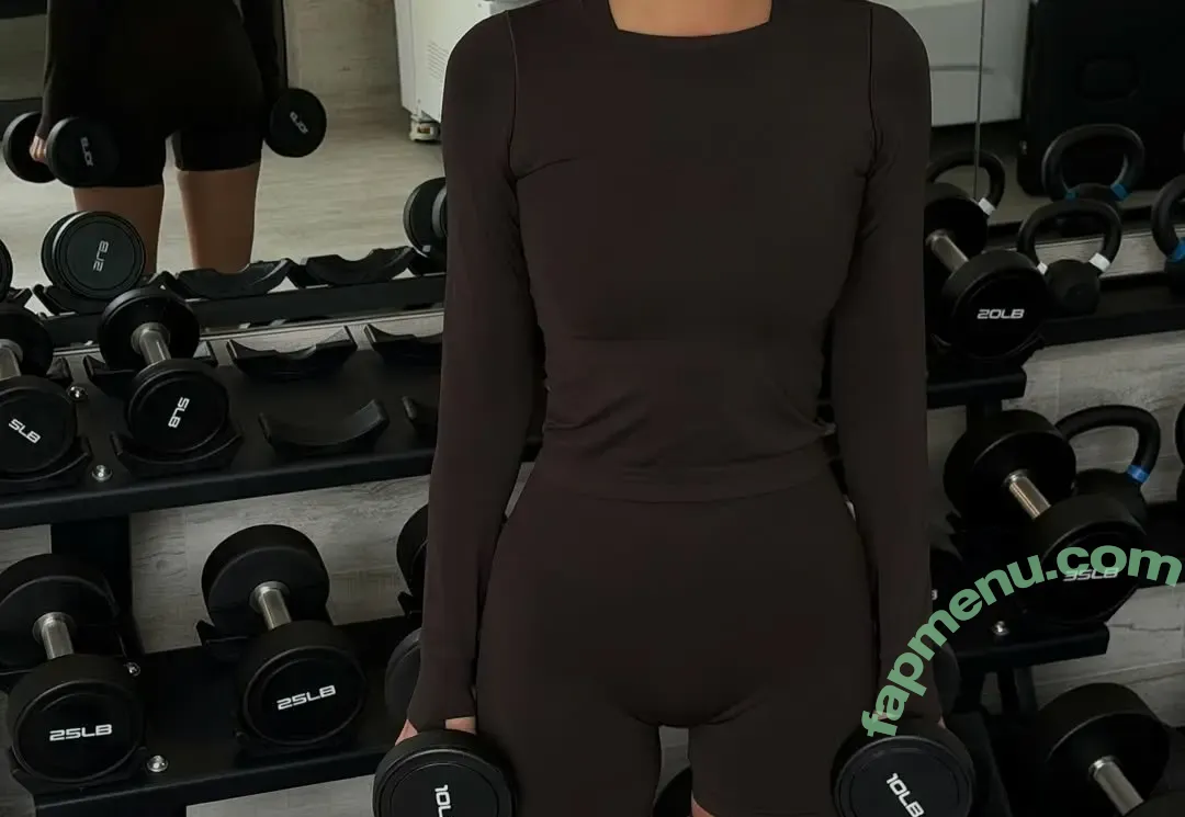 Kendall Jenner nude photo #5827 (KendallJenner)