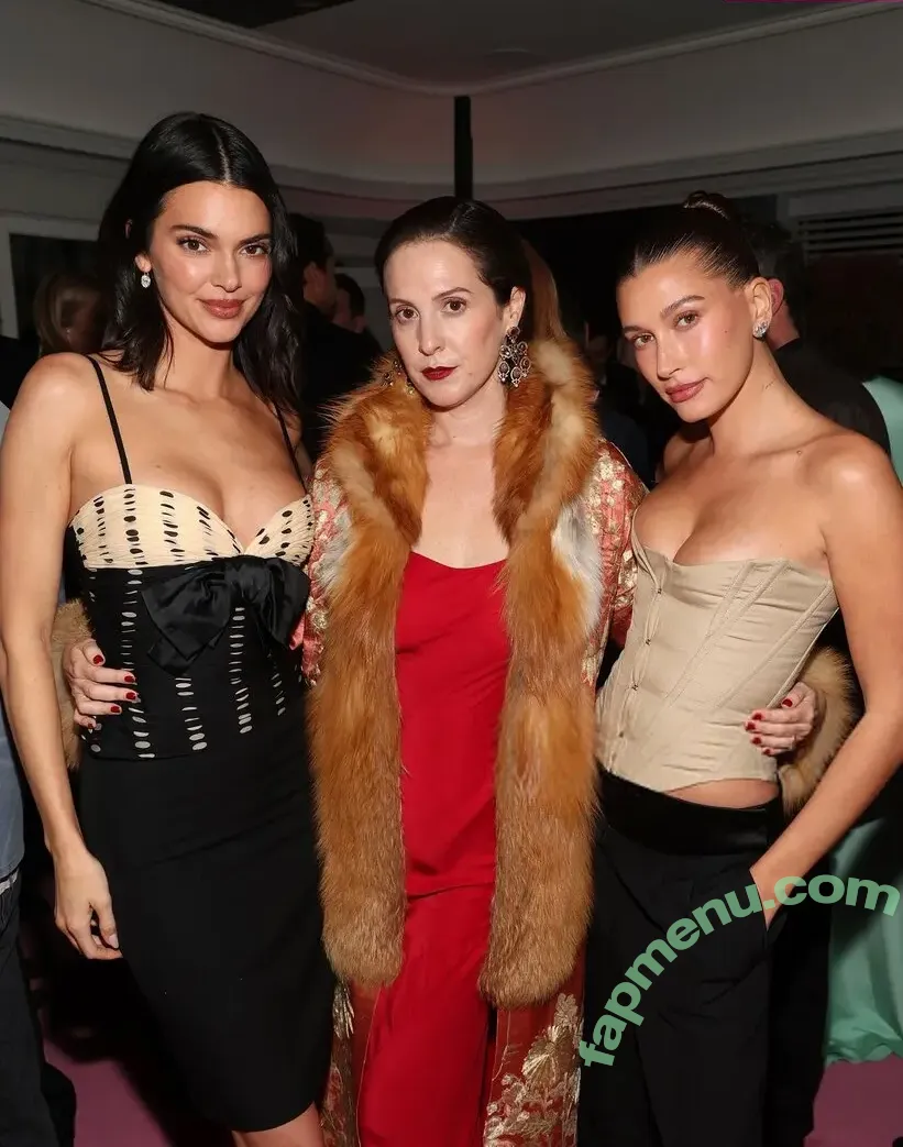 Kendall Jenner nude photo #5838 (KendallJenner)