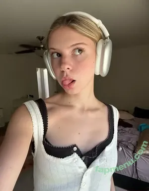  nude photo #0005