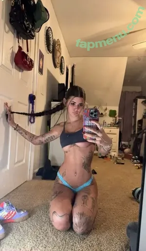 Kendeeznutz / Kendeeznutz222 / Kendlebutterwort / kendlebutterworth nude photo #0068