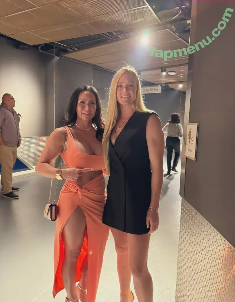 Kendra Lust nude photo #0025 (KendraLust)