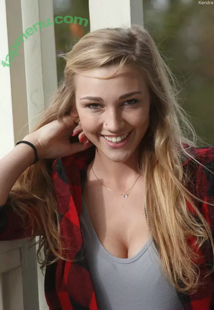 Kendra Sunderland nude photo #1047 (kslibrarygirl / therealkslibrarygirl)