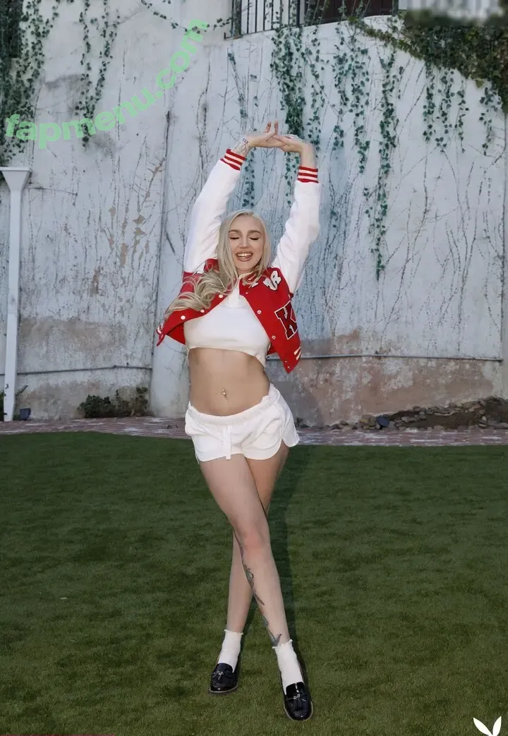 Kendra Sunderland nude photo #2018 (kslibrarygirl / therealkendrasunderland)