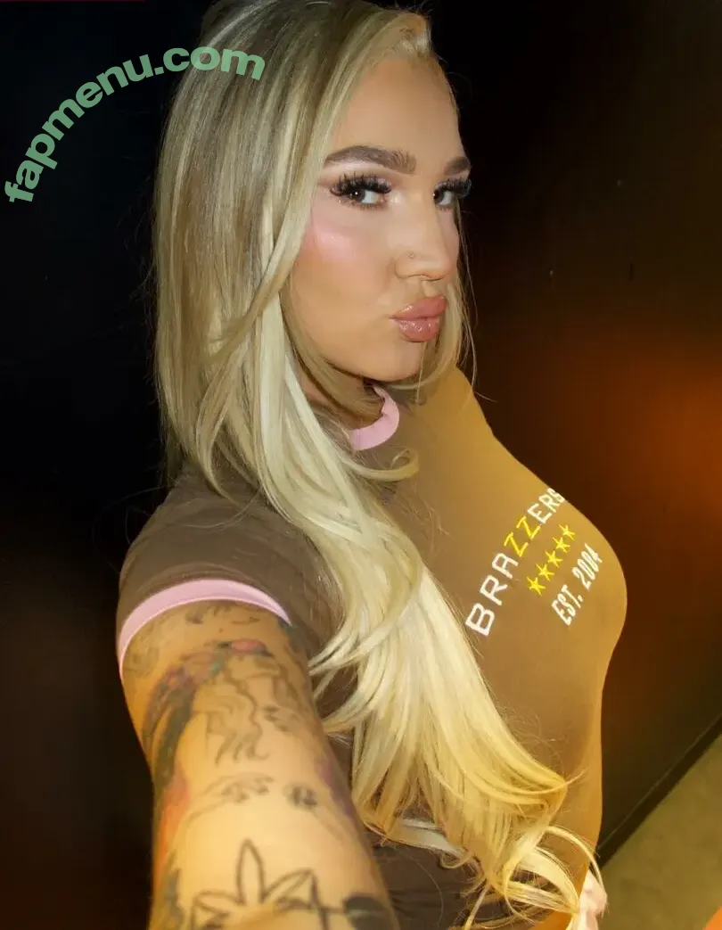 Kendra Sunderland nude photo #2568 (kslibrarygirl / therealkendrasunderland)