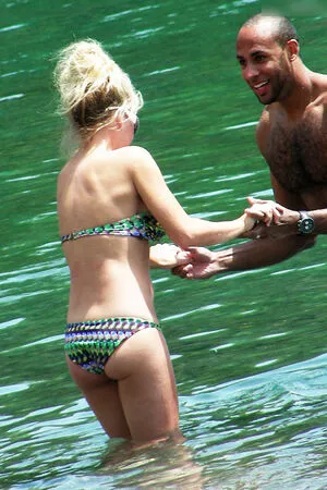 Kendra Wilkinson / KendraWilkinson nude photo #0155