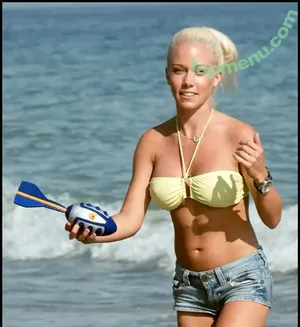 Kendra Wilkinson / KendraWilkinson nude photo #0286