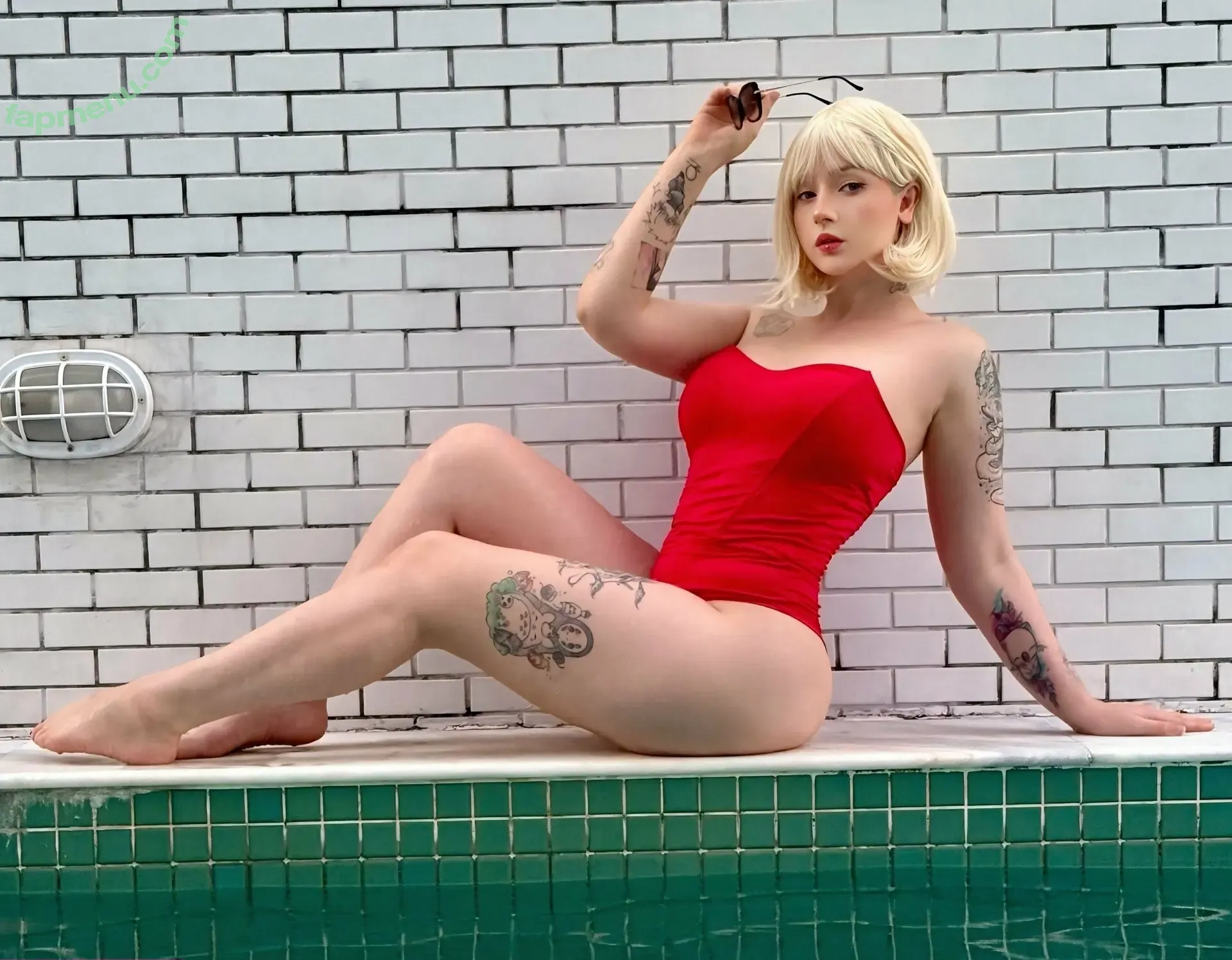 kenizineafr nude photo #0001 (kenizinea)