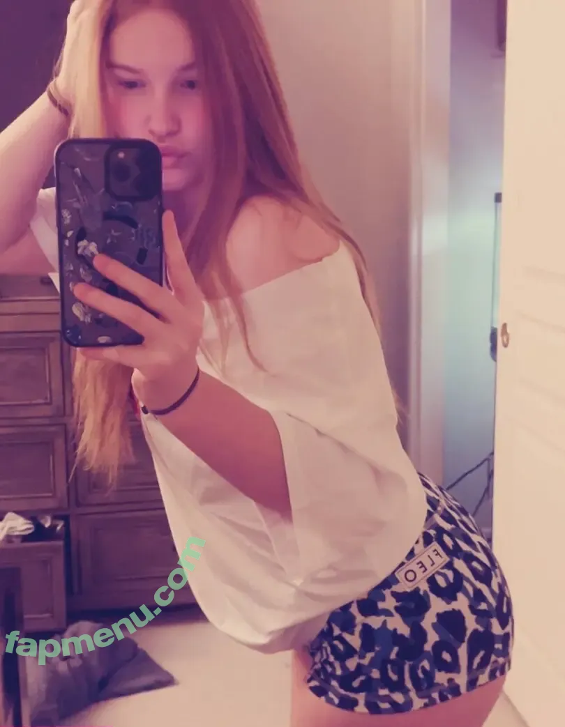 kenleigh nude photo #0024 (kenl_eighmcfadden)