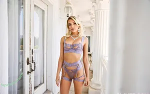 Kenna James / kennajames21 / kennajamesx / realkennajames nude photo #1159
