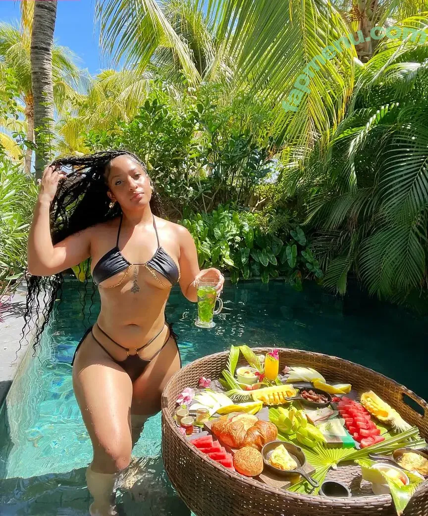 Kennedy Cymone nude photo #0011 (simplykennedy_)