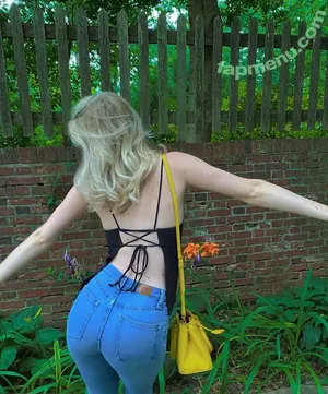 Kennedy Walsh / kennedyclairewalsh nude photo #0403