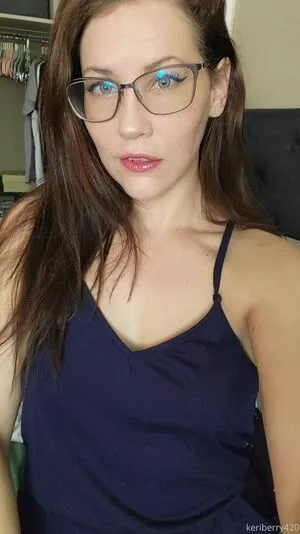 keriberry_420 / keriberryy420 nude photo #0013