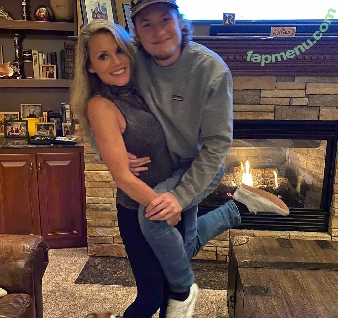 Kerri Ann Hoskins nude photo #0023 (kerrianngallery)