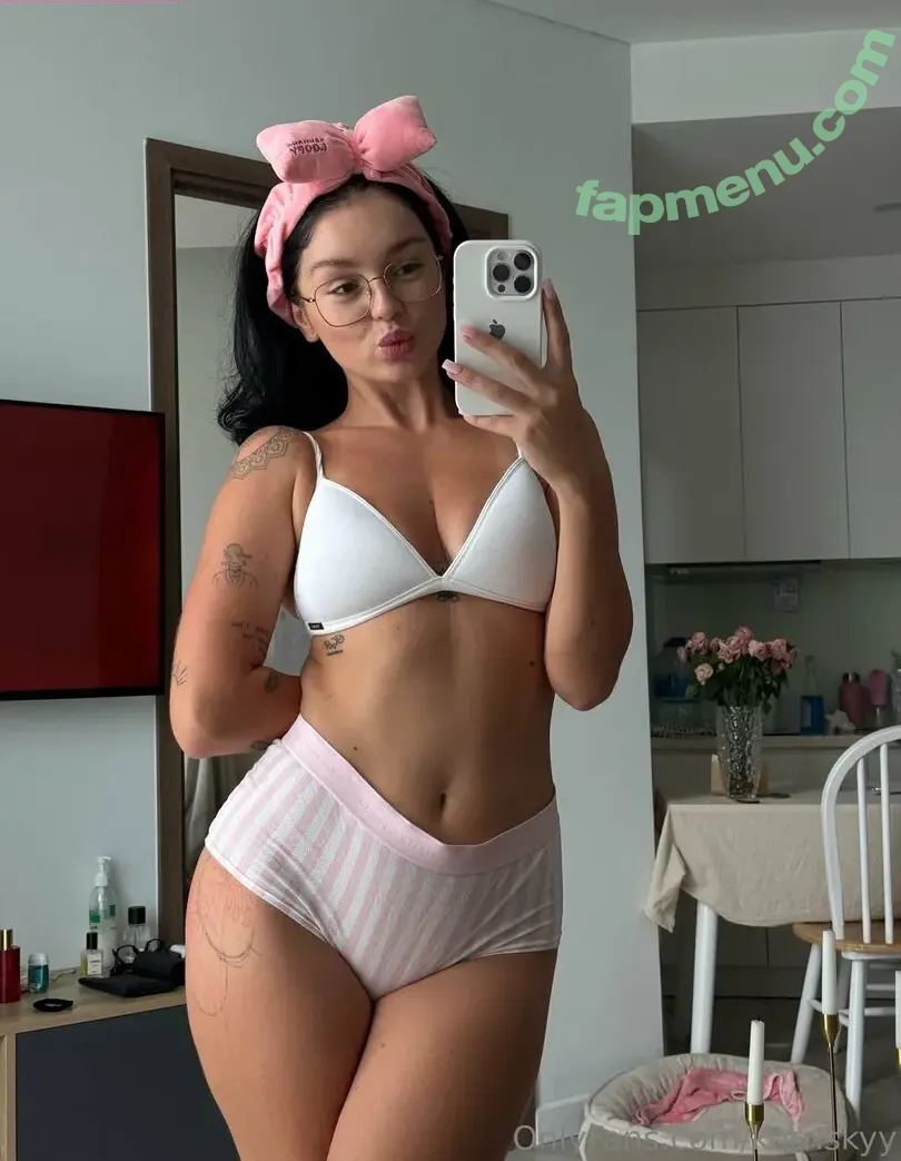 kerriskyy nude photo #0050 (kerriskyy)