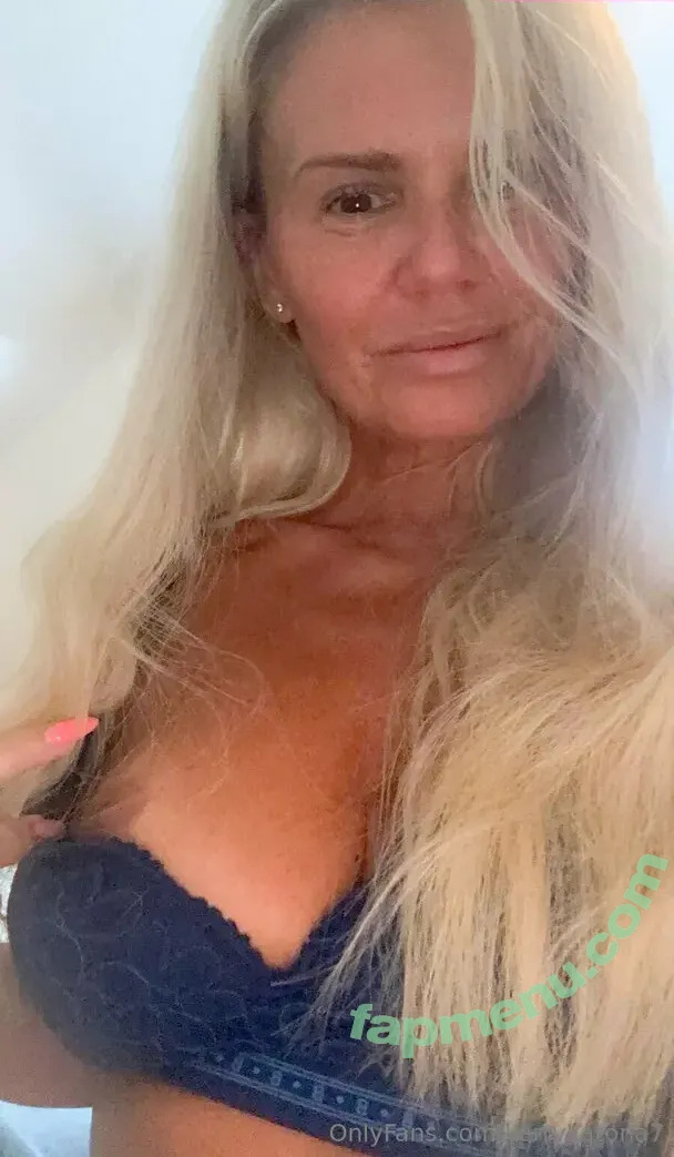 kerrykatona7 nude photo #0006 (kerrykatona7)