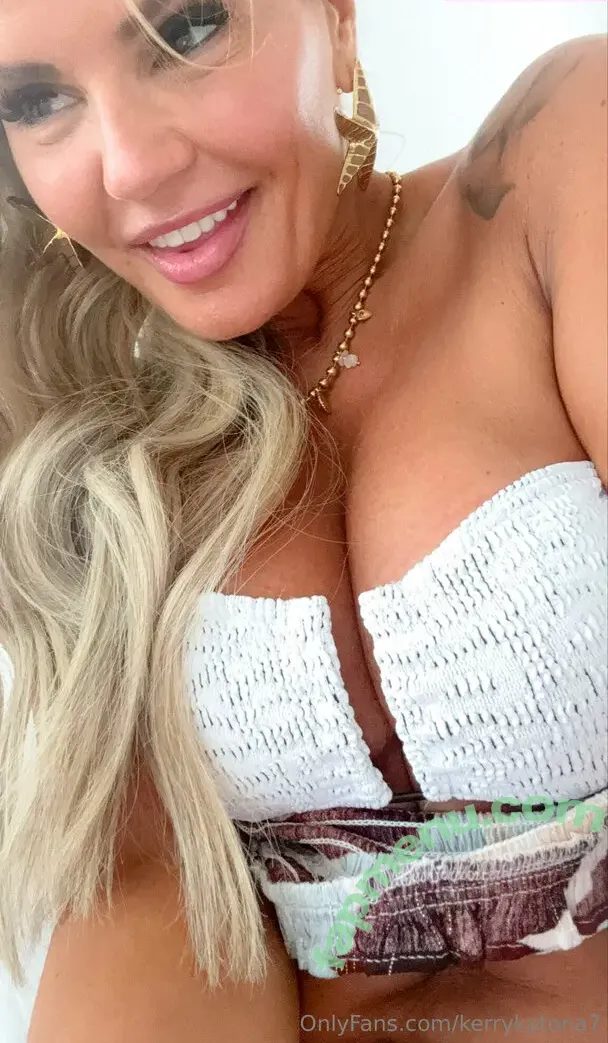 kerrykatona7 nude photo #0026 (kerrykatona7)
