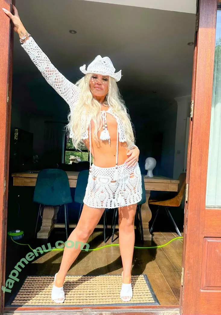 kerrykatona7 nude photo #0032 (kerrykatona7)