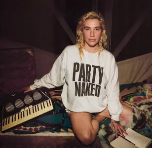 Kesha / KeshaRose / iiswhoiis / wildgirl16 nude photo #0046