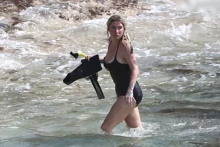 Kesha / KeshaRose / iiswhoiis / wildgirl16 nude photo #0113