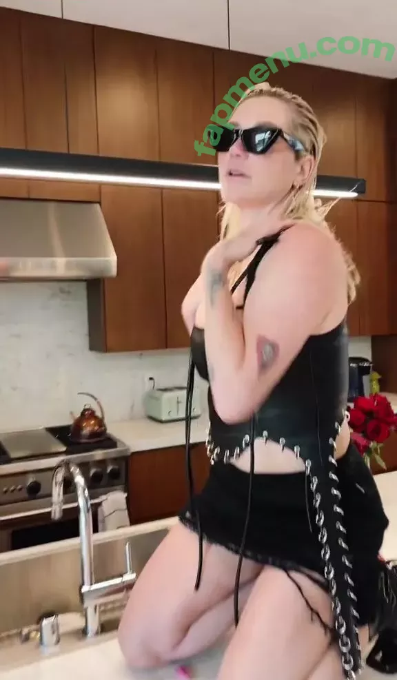 Kesha nude photo #0009 (KeshaRose / iiswhoiis / wildgirl16)