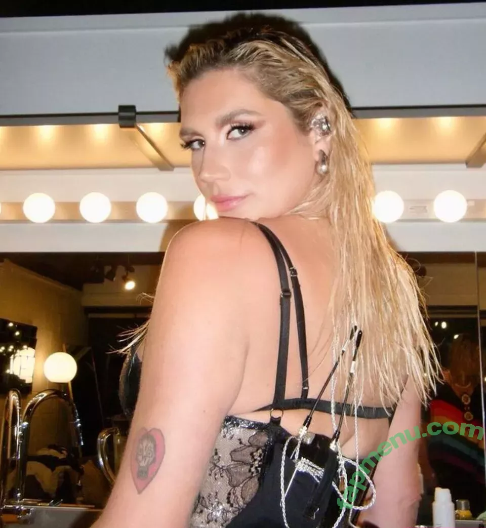Kesha nude photo #0013 (KeshaRose / iiswhoiis / wildgirl16)