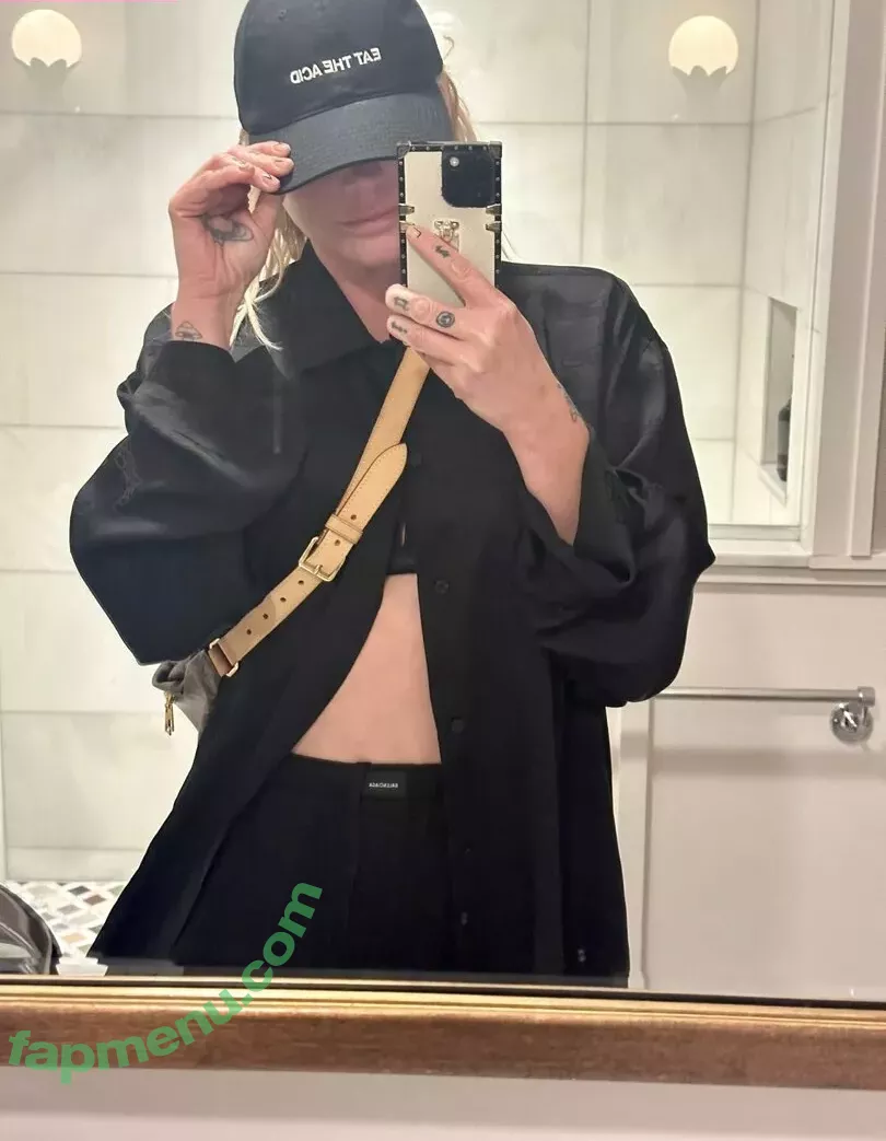 Kesha nude photo #0031 (KeshaRose / iiswhoiis / wildgirl16)