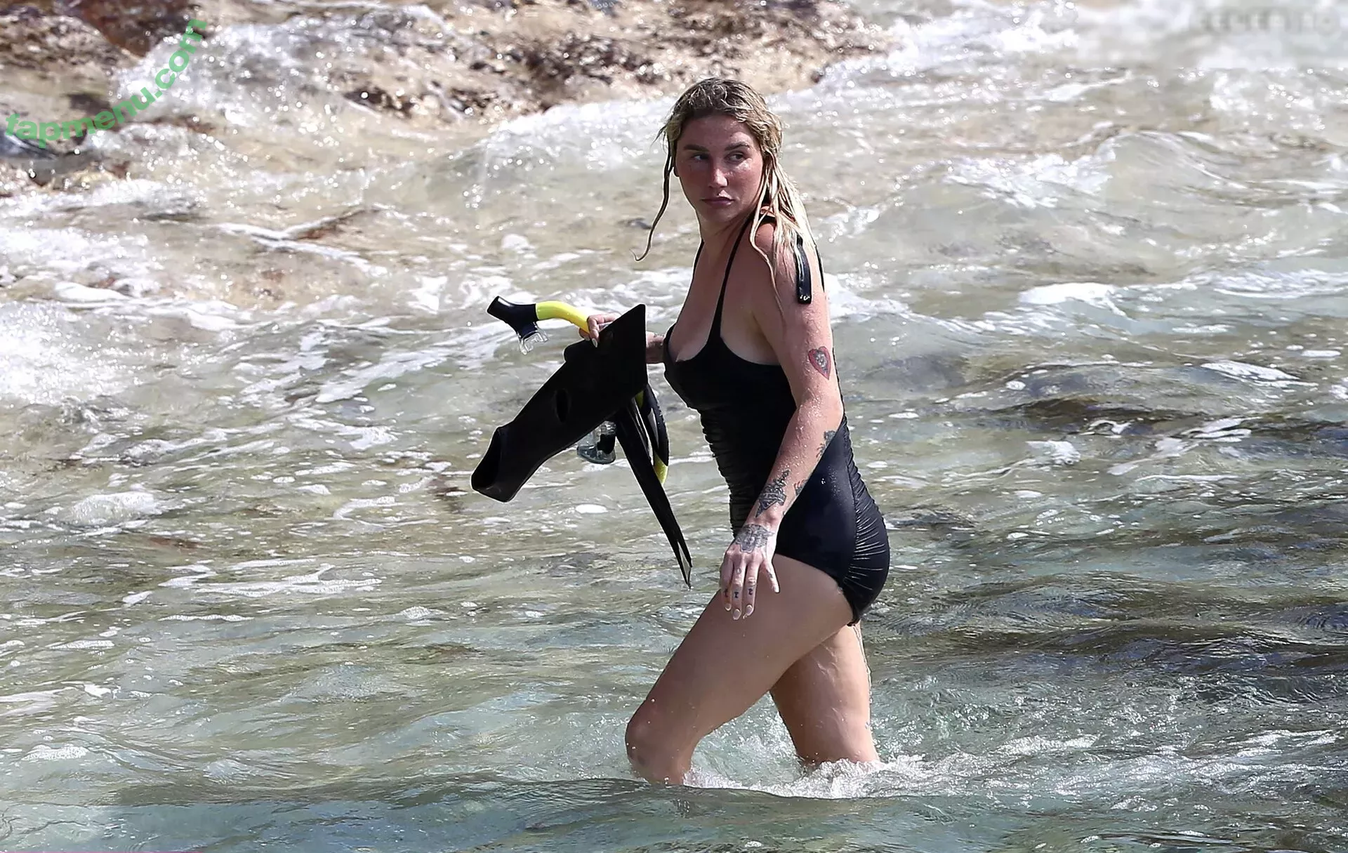 Kesha nude photo #0116 (KeshaRose / iiswhoiis / wildgirl16)