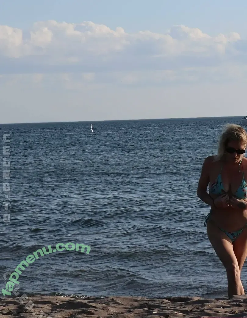 Kesha nude photo #0529 (KeshaRose / iiswhoiis / wildgirl16)