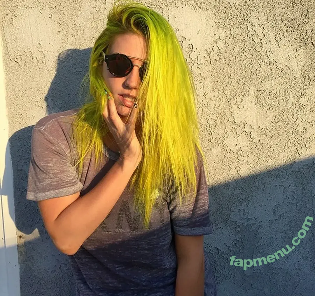 KeshaRose nude photo #0411 (KeshaRose)