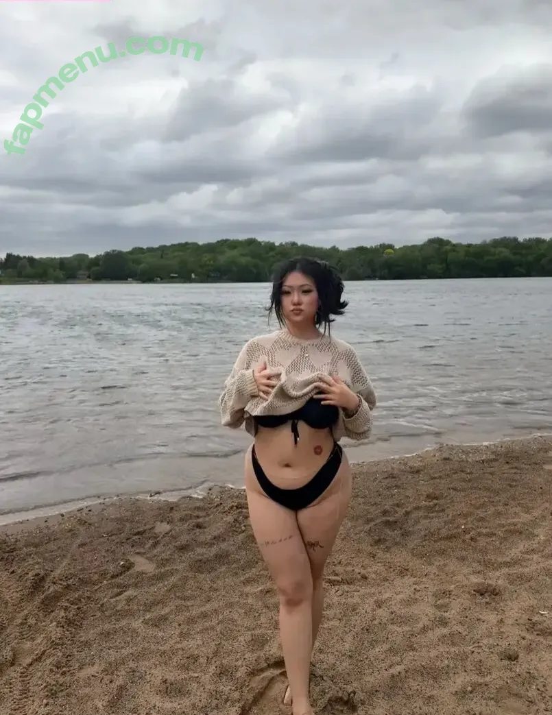 keziahmoua nude photo #0002 (keziahmoua)