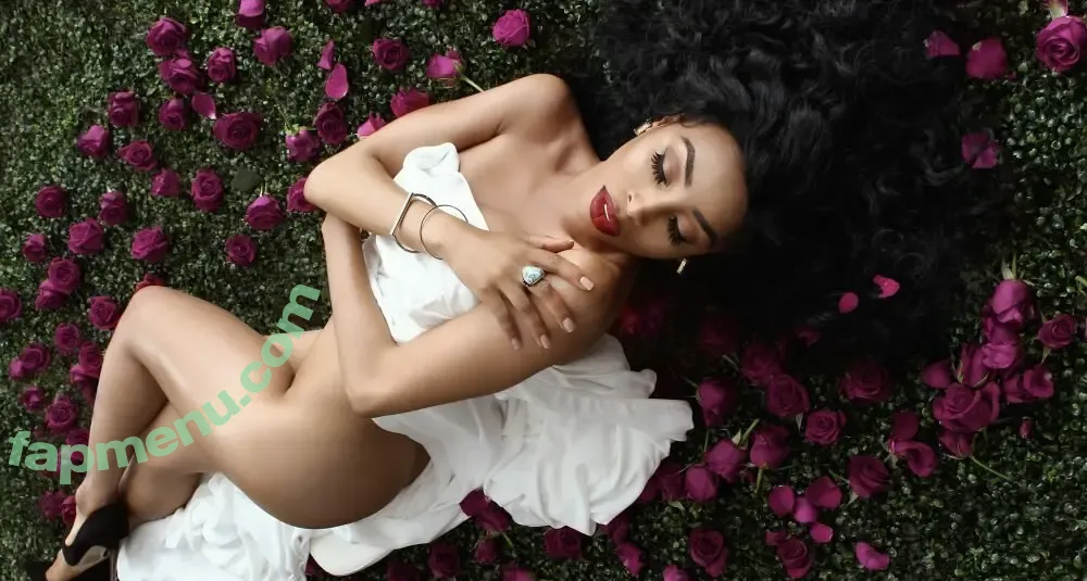 Khanyi Mbau nude photo #0006 (Khanyi Mbau)