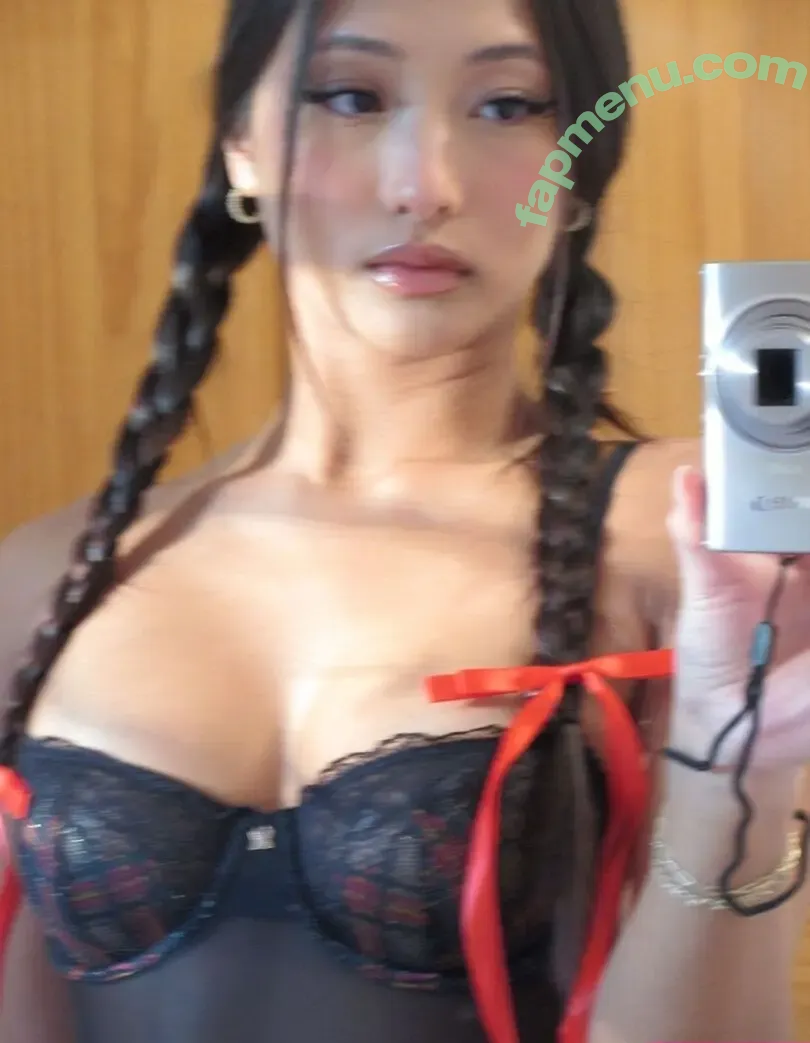 Kharlla nude photo #0005 (Kharismatic / kharllaarcega)
