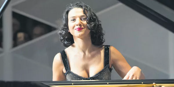 Khatia Buniatishvili / khatiabuniatishvili nude photo #0002
