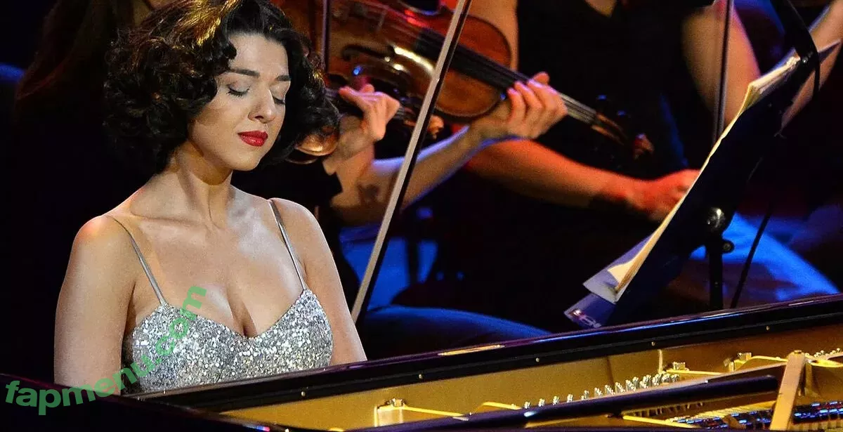 Khatia Buniatishvili nude photo #0022 (khatiabuniatishvili)