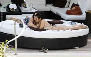 Khloé Kardashian / khloekardashian nude photo #0023