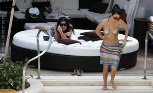 Khloé Kardashian / khloekardashian nude photo #0024