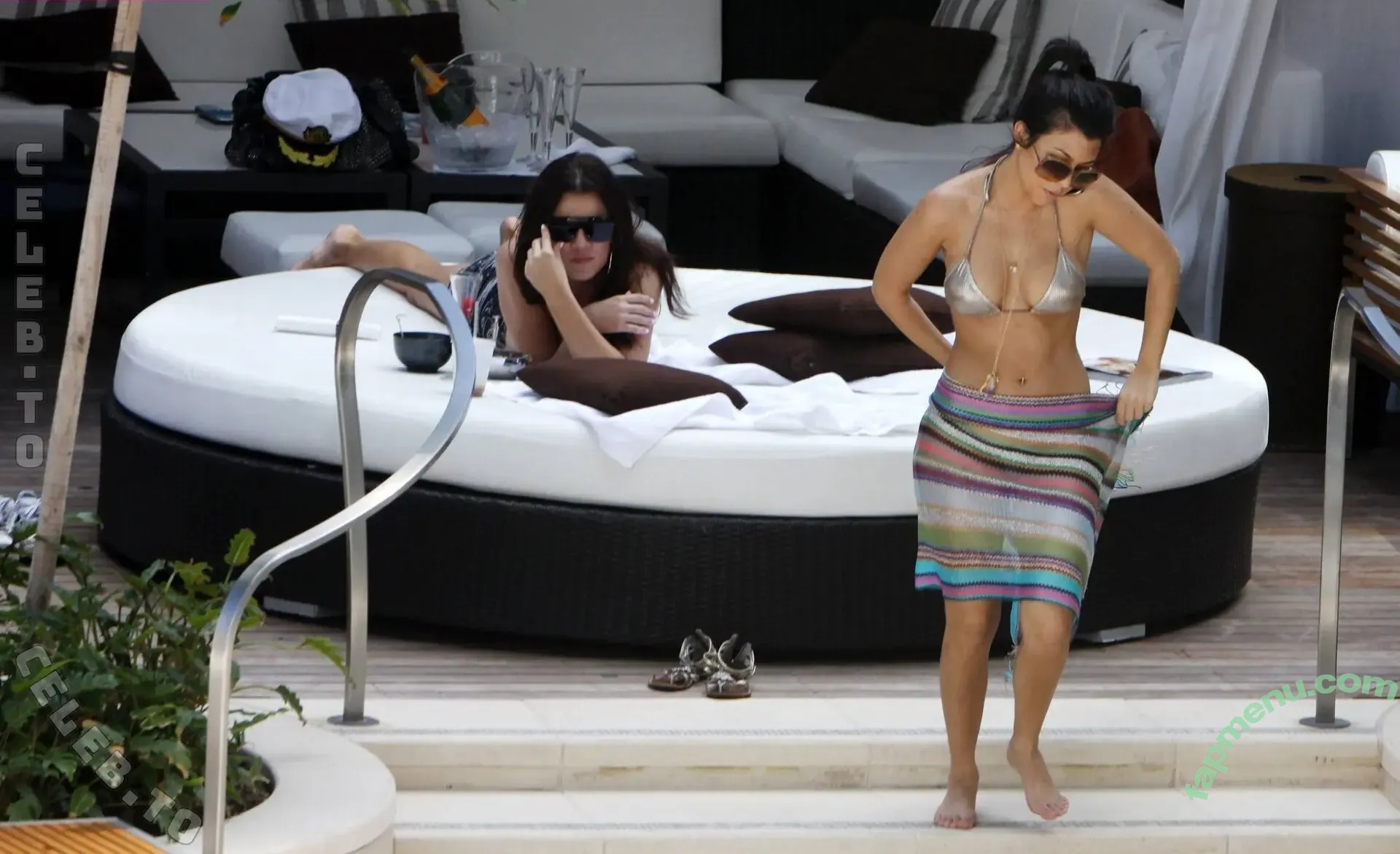 Khloé Kardashian nude photo #0024 (khloekardashian)