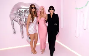 Khloe Kardashian / khloekardashian nude photo #0842