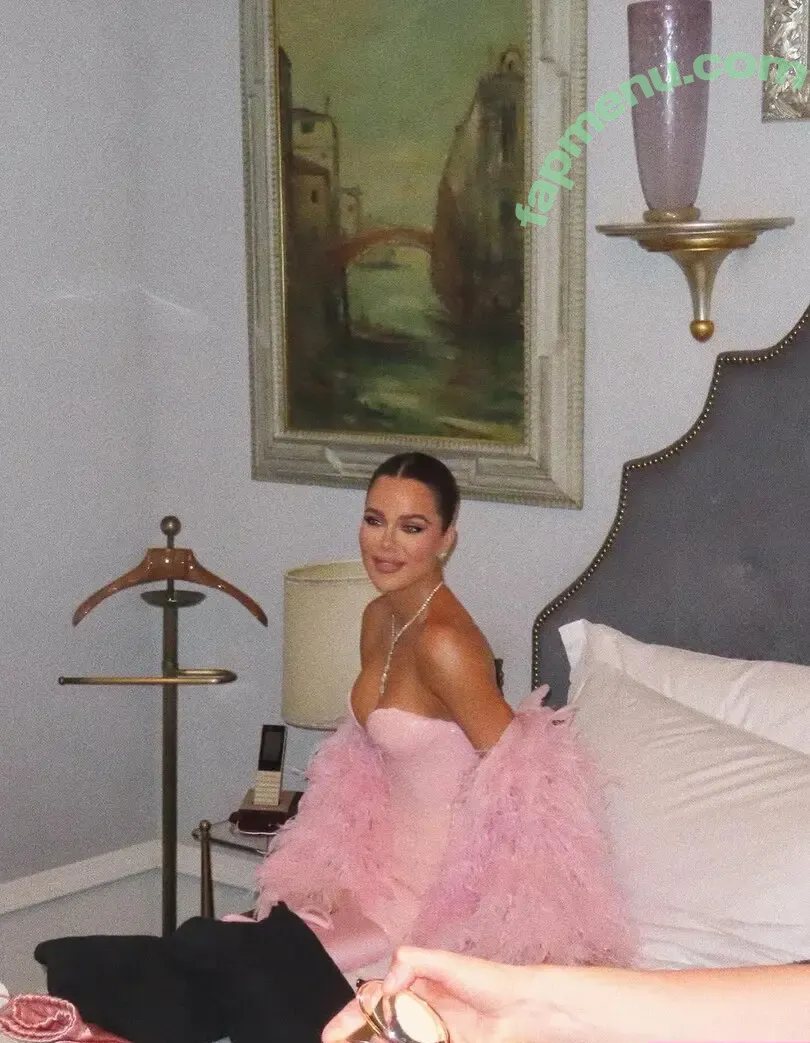Khloe Kardashian nude photo #0812 (khloekardashian)