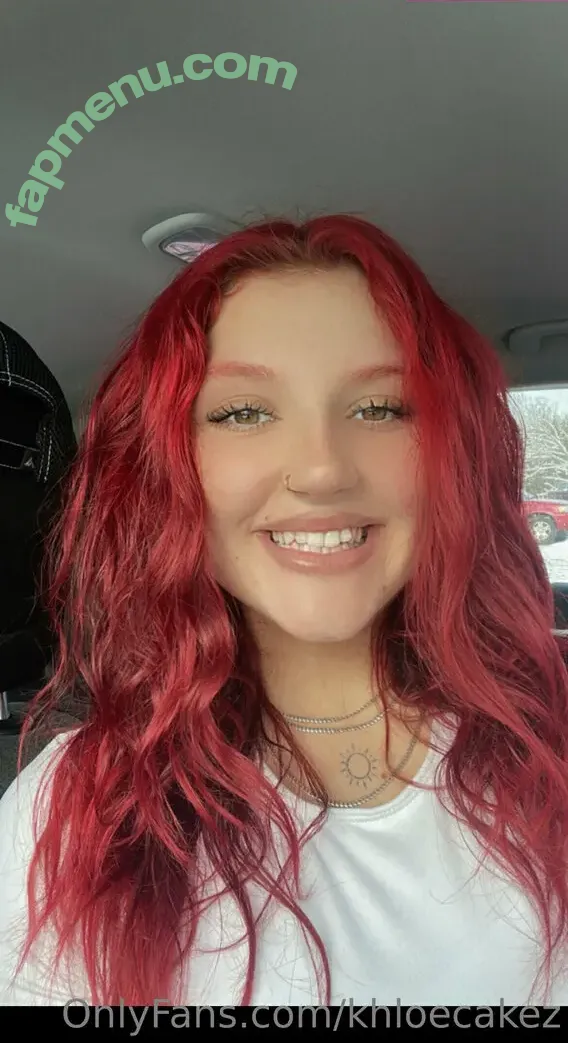 khloecakez nude photo #0002 (khloecakez)