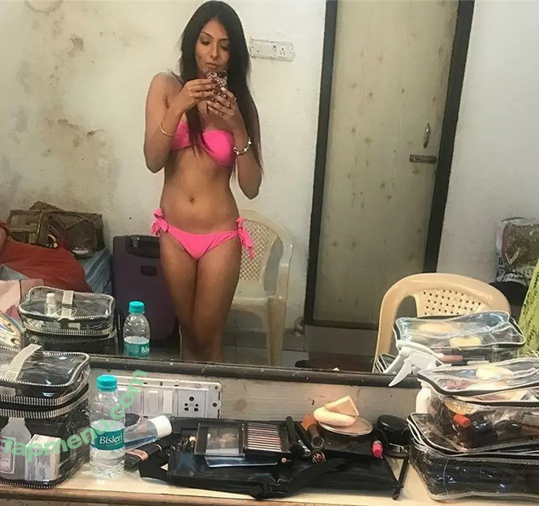 Khushi Mukherjee nude photo #0010 (Khushi Mukherjee)