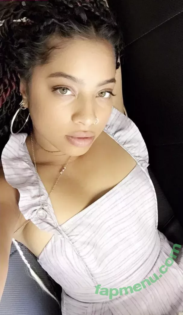 Kiana Ledé nude photo #0023 (kianalede)