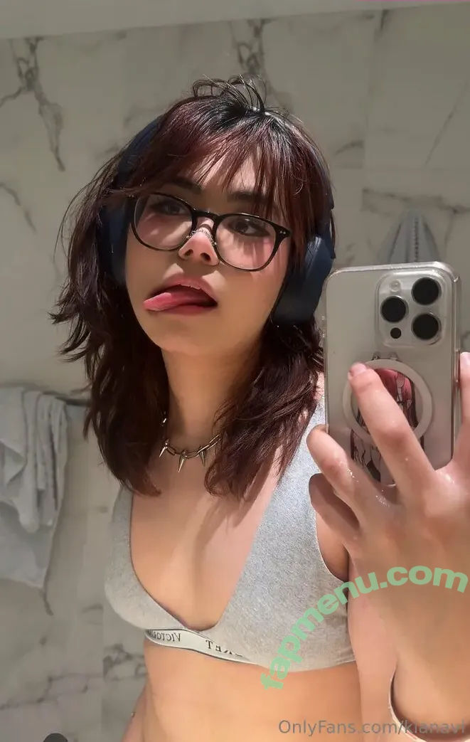 KianaVi nude photo #0600 (kianavi5 / kiyanavi)