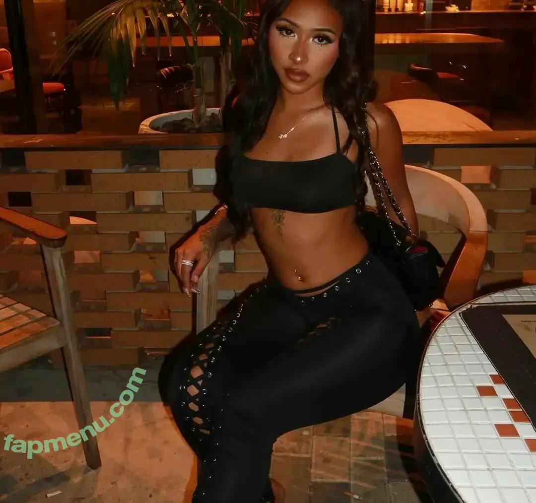 Kianti Anina nude photo #0045 (kiantianina._ / kiantianinaa / kii.bby)