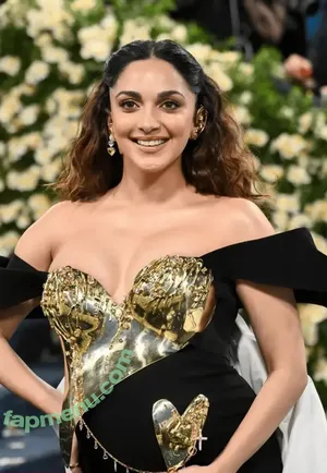 Kiara Advani / kiaraaliaadvani nude photo #0005