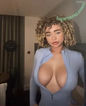 Kiara Peachy /  / KiaraPeach / KiaraPeachy / kiarapeachlegit nude photo #0351
