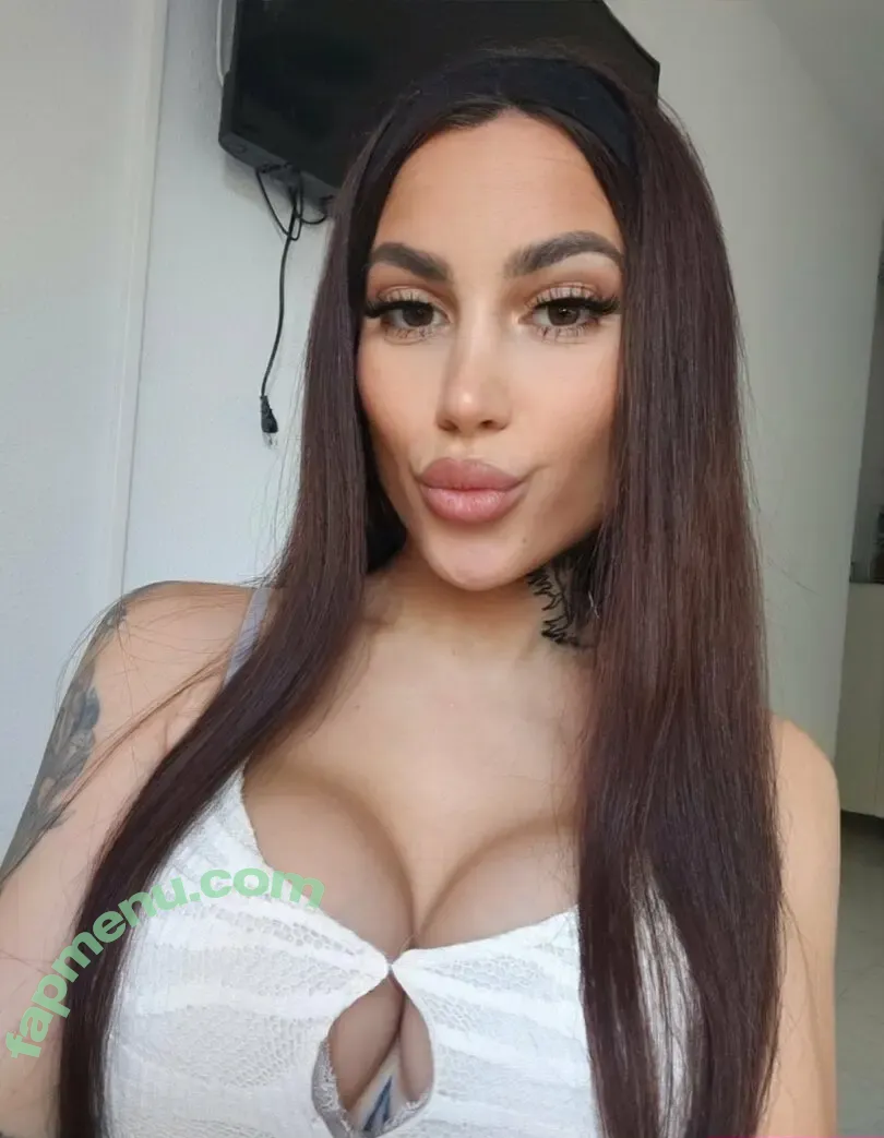 kiaraaaaaabnt nude photo #0007 (kiaraabutt)