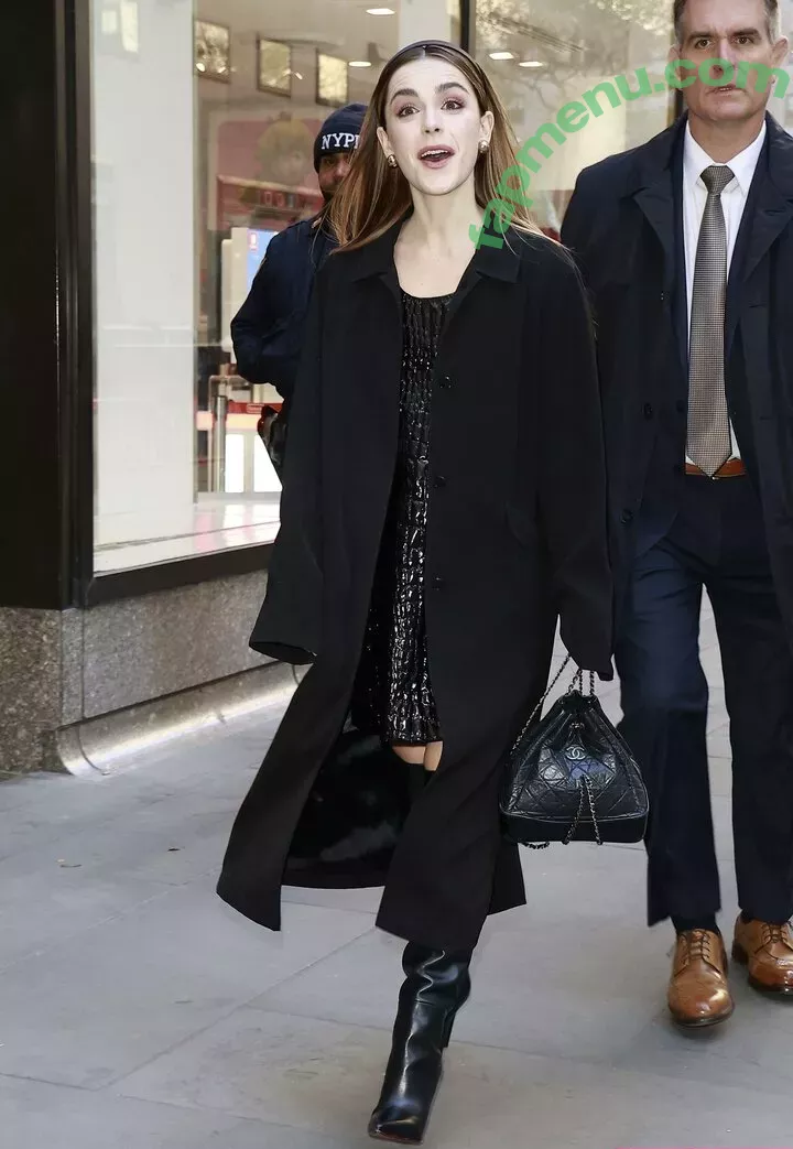 Kiernan Shipka nude photo #2765 (kiernanshipka)