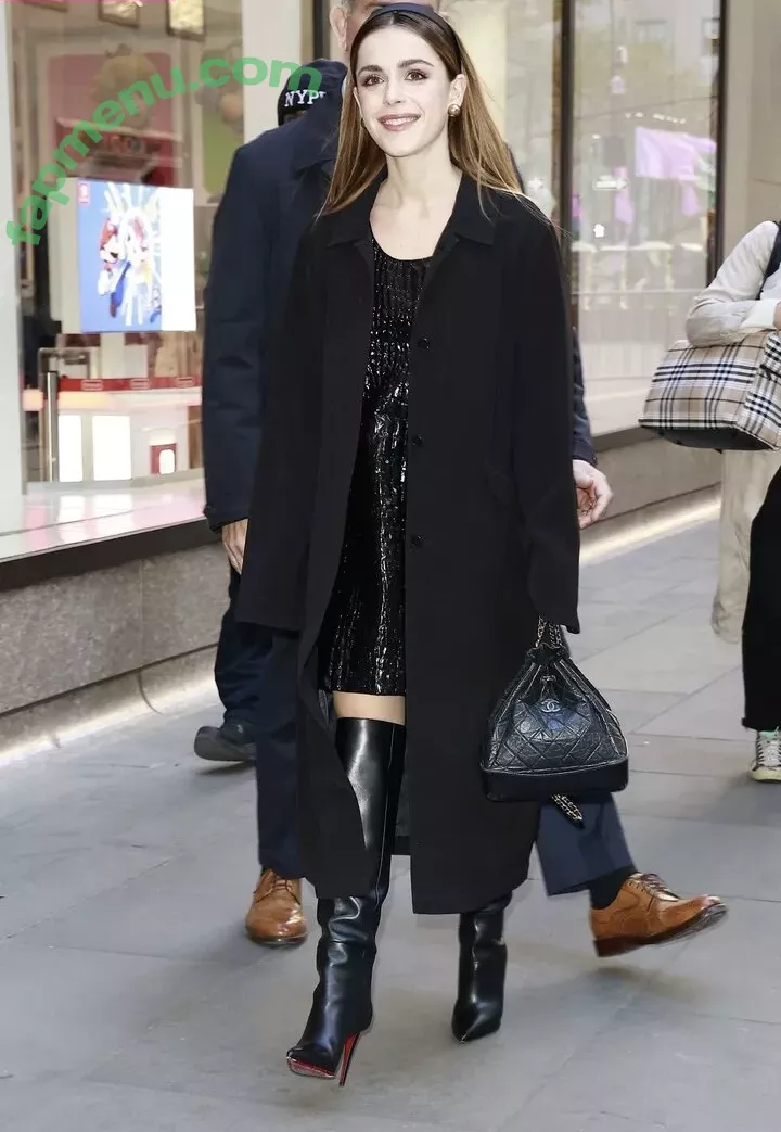 Kiernan Shipka nude photo #2766 (kiernanshipka)