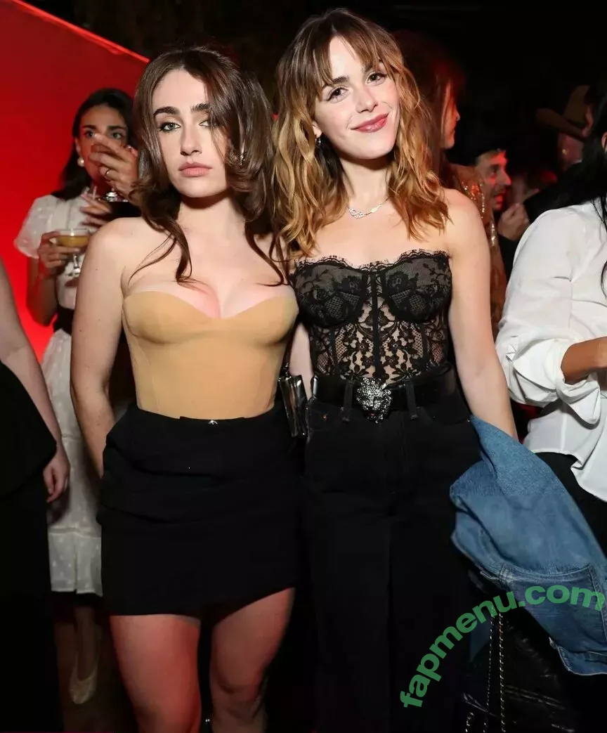 Kiernan Shipka nude photo #2780 (kiernanshipka)